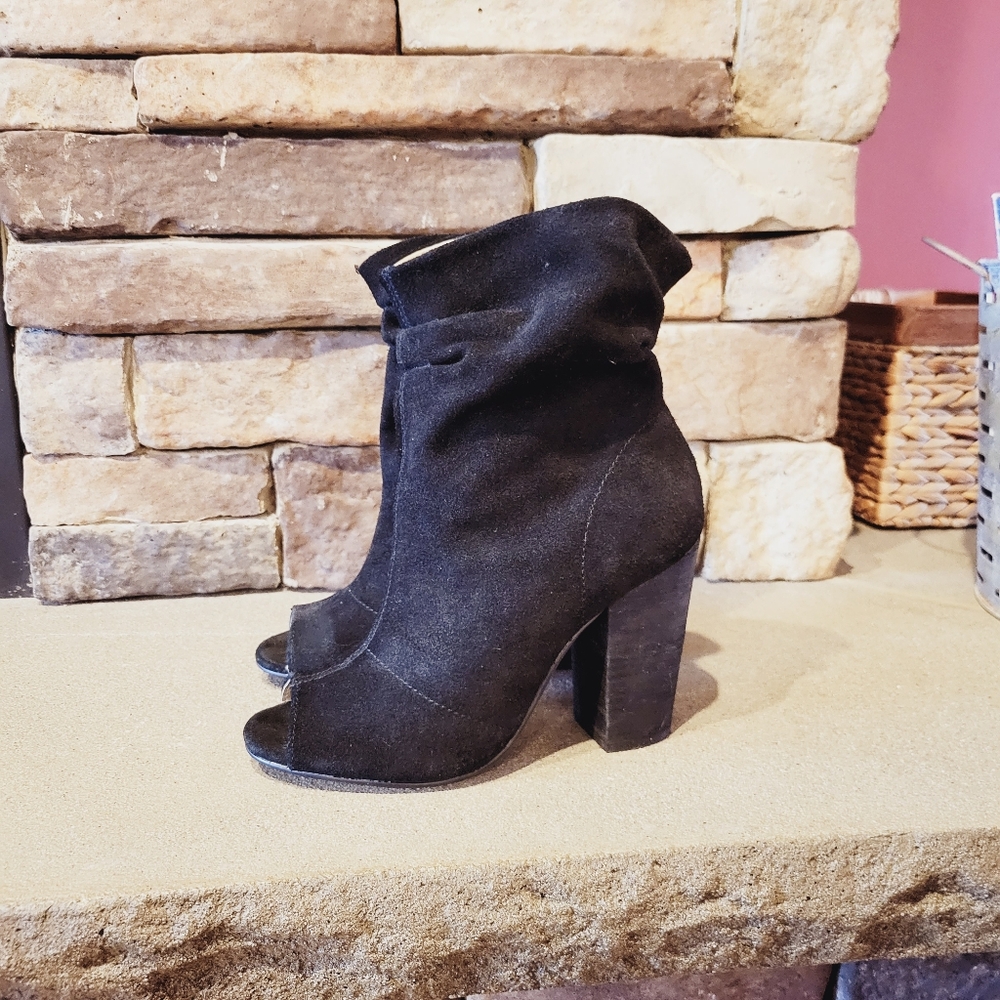 Nine West Black Leather Suede Booties Size 7